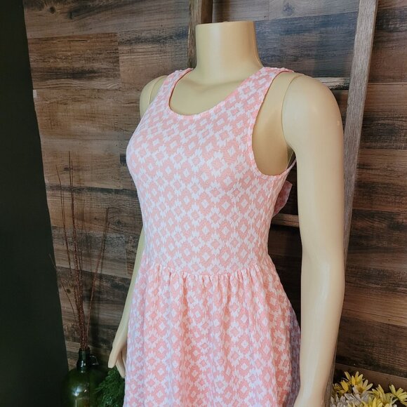 Everly Fit & Flare Dress Size S Bow Back Detail Stretch Country Girl Feminine - Picture 3 of 10